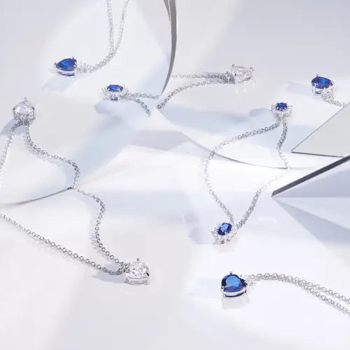 Collana Tesori con Pietra Blu a Cuore SAIW159
