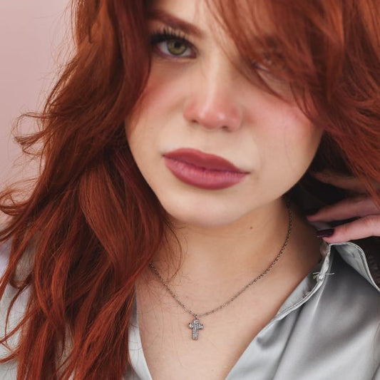 Collana Rodiata con Pendente a Croce Latina e Pavè di Zirconi CR/GR09