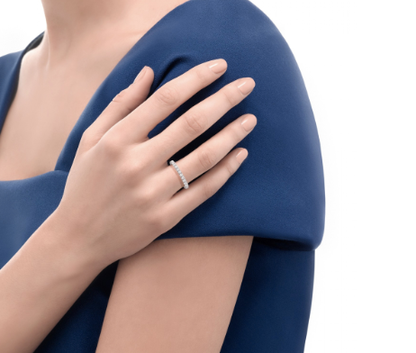 Anello Anniversary in Oro Bianco con Diamanti R01GD737