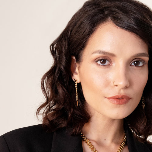 Orecchini Lunghi Dorati con Elemento Piramide 008EXO0018000