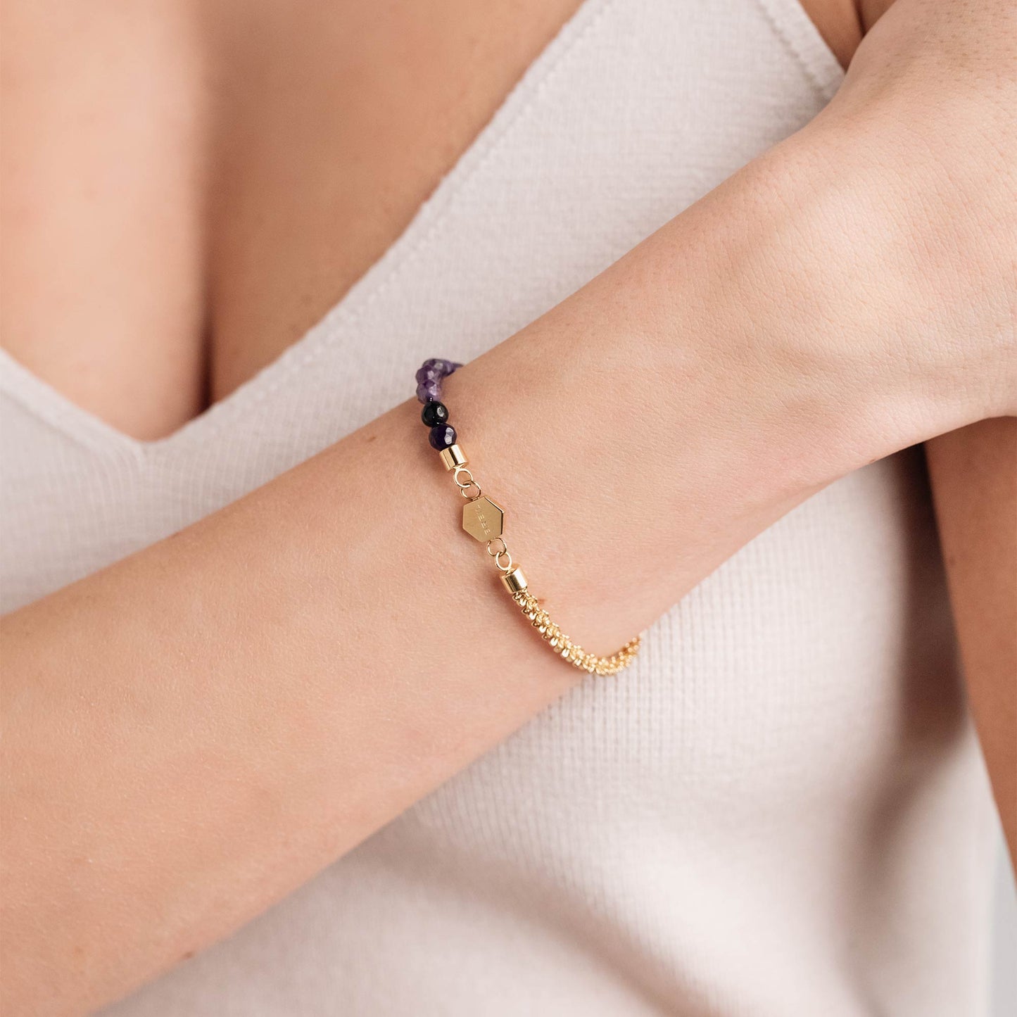 Pulsera Kaleido Dorado y Amatista Morada TJ2999