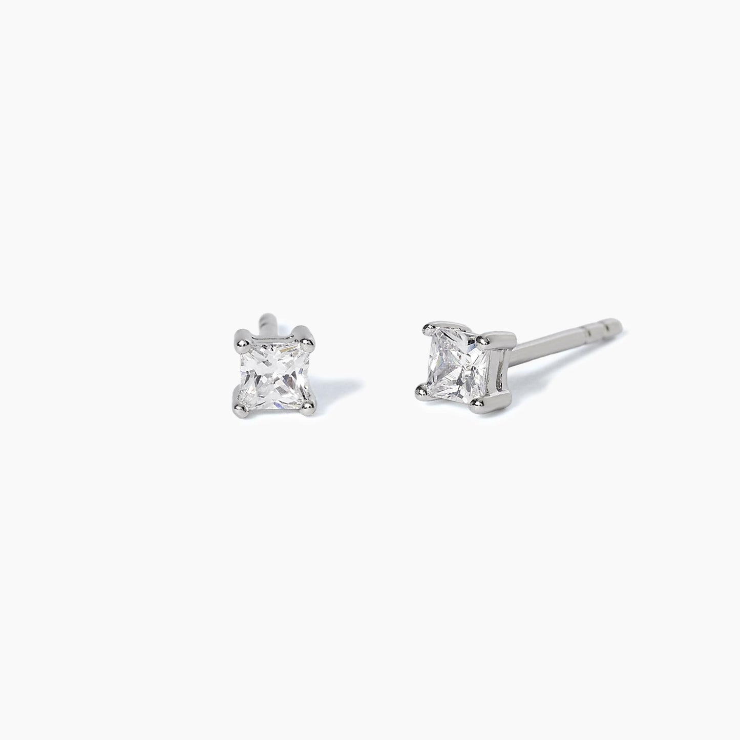 Orecchini Shiny con Punto Luce in Zircone Quadrato 3mm 563023