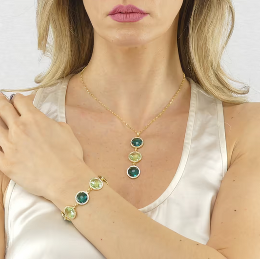 Collana Sharada con Cristalli Crisolite e Verde Tormalina XGR653D