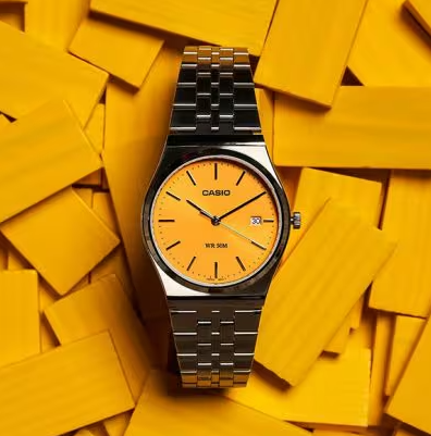 Orologio Acciaio e Giallo MTP-B145D-9AVEF